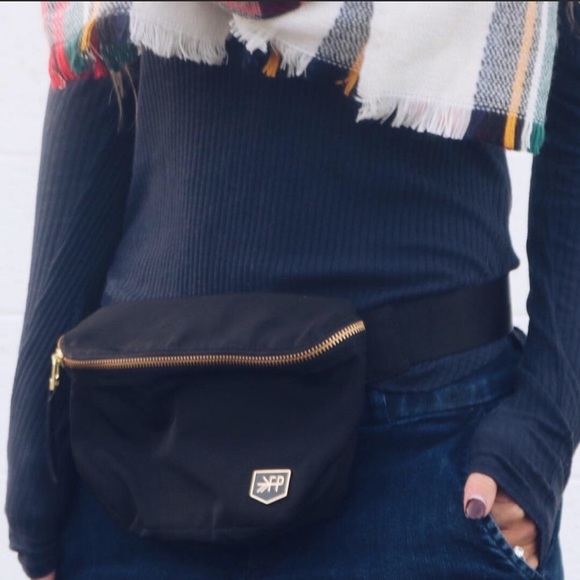 Freshly Picked Park Pack Fanny Pack Ebony - Picture 2 of 7